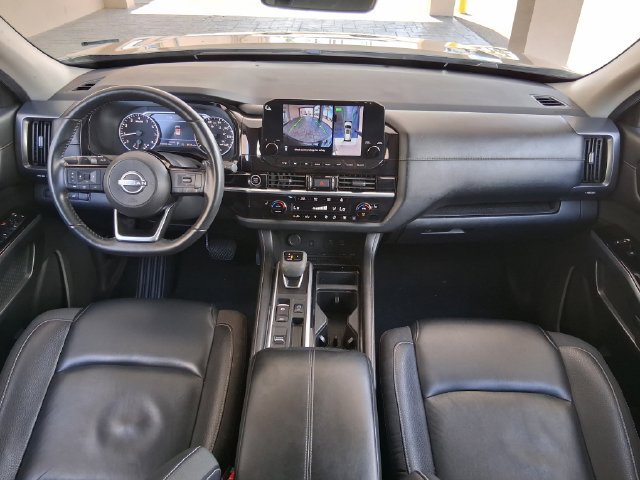Used 2023 Nissan Pathfinder SL w/ Black Appearance Package FWD image 9