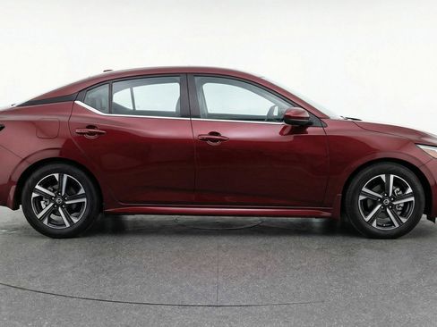 Used 2025 Nissan Sentra SV FWD image 11