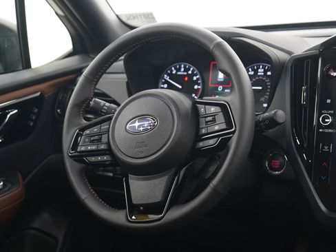 Used 2025 Subaru Forester Touring AWD/4WD image 15