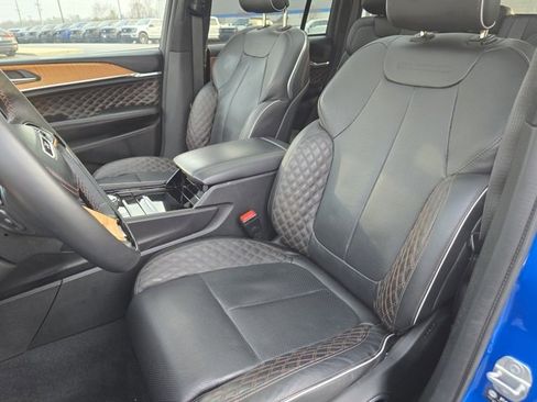 Used 2023 Jeep Grand Cherokee Summit image 17