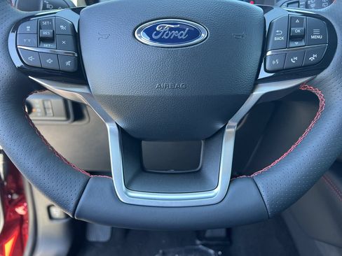 New 2026 Ford Explorer ST-Line w/ ST-Line Street Pack AWD/4WD image 9