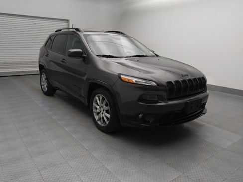 Used 2018 Jeep Cherokee Latitude image 13