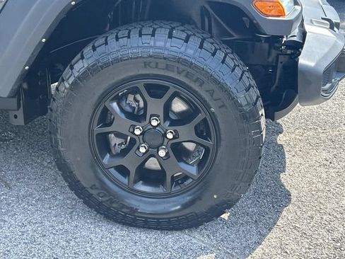 Used 2022 Jeep Wrangler Unlimited Sport AWD/4WD image 9