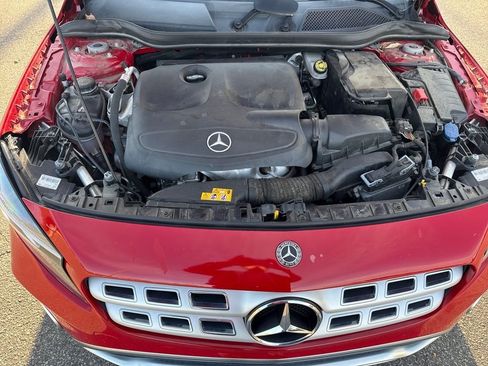 Used 2018 Mercedes-Benz GLA 250 4MATIC image 25