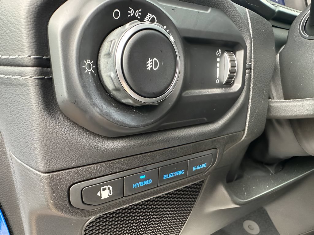 Used 2024 Jeep Wrangler Unlimited Rubicon 4xe AWD/4WD image 33