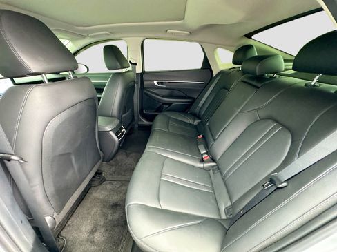 Used 2025 Hyundai Sonata Limited FWD image 16