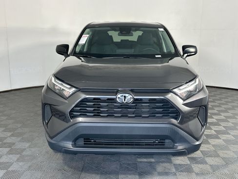 Used 2024 Toyota RAV4 LE FWD image 8