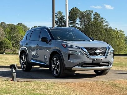 Used 2022 Nissan Rogue Platinum w/ Head-Up Display Package