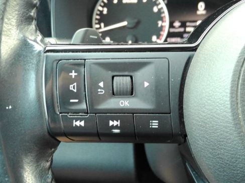 Used 2022 Nissan Pathfinder SV FWD image 35
