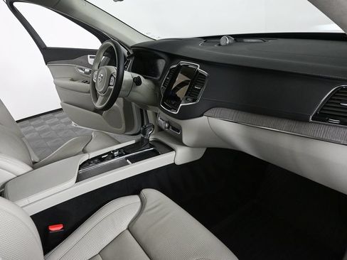 Used 2022 Volvo XC90 T6 Inscription w/ Lounge Package AWD/4WD image 23