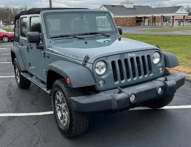 Used 2015 Jeep Wrangler Unlimited Rubicon w/ Connectivity Group AWD/4WD image 2