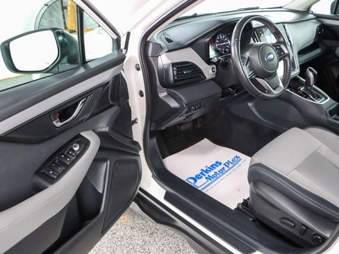 Used 2024 Subaru Outback Premium image 3