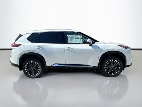 New 2026 Nissan Rogue Platinum image 9