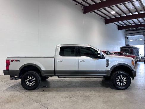 Used 2017 Ford F250 Lariat w/ Lariat Ultimate Package AWD/4WD image 6