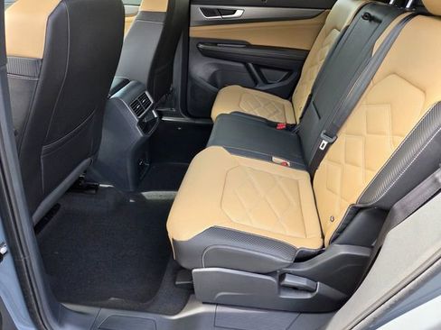 New 2026 Volkswagen Atlas Cross Sport SE FWD image 8