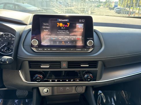 Used 2023 Nissan Rogue SV AWD/4WD image 23
