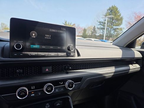 Used 2023 Honda CR-V LX image 17