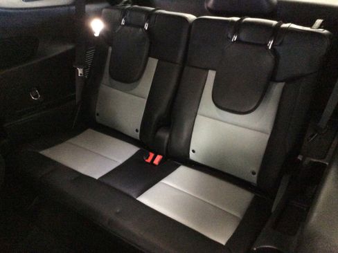 Used 2023 Ford Explorer XLT w/ Equipment Group 202A image 36