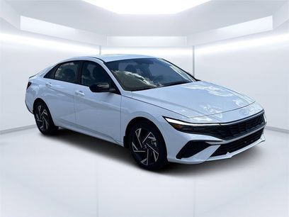 New 2025 Hyundai Elantra SEL