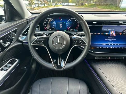 Used 2025 Mercedes-Benz E 350 Sedan image 18