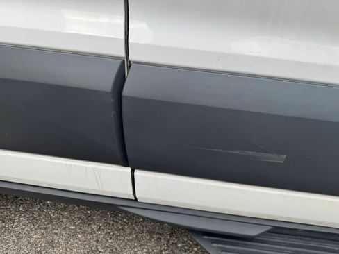 Used 2018 Ford Transit 350 XLT image 21