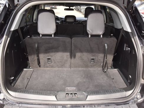 Used 2023 Ford Explorer XLT w/ Equipment Group 202A image 36