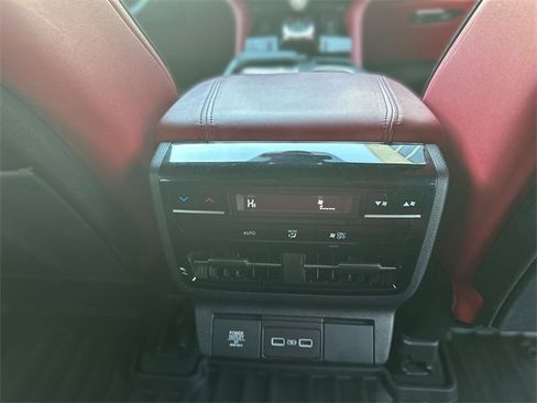 Used 2022 Acura MDX A-Spec image 25