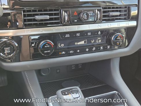 New 2026 Nissan Pathfinder SL AWD/4WD image 17