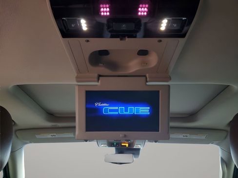 Used 2018 Cadillac Escalade Luxury image 22