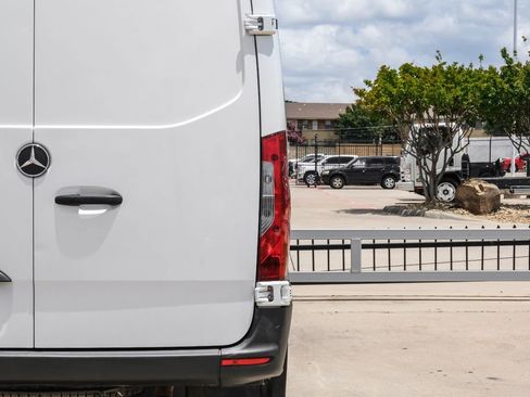 Used 2019 Mercedes-Benz Sprinter 170 Cargo image 37