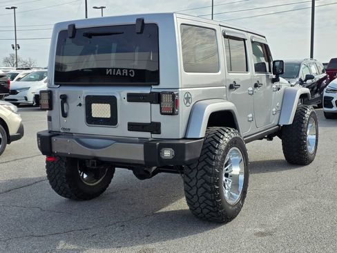 Used 2014 Jeep Wrangler Unlimited Sport image 8
