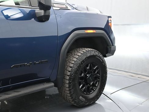 Used 2022 GMC Sierra 2500 AT4 w/ AT4 Premium Plus Package AWD/4WD image 47