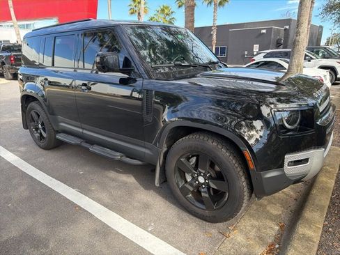 Used 2025 Land Rover Defender 110 S image 2