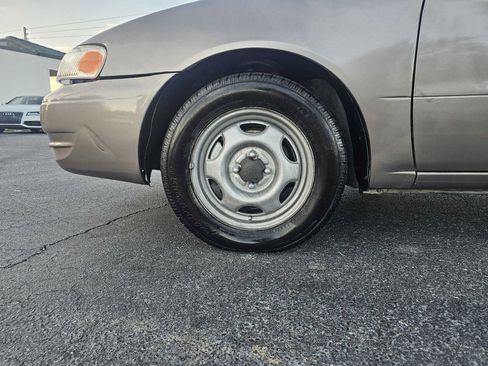 Used 1998 Toyota Corolla VE image 5