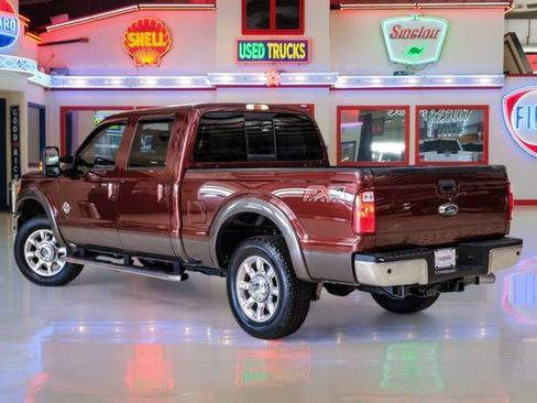 Used 2016 Ford F250 Lariat w/ Lariat Interior Package image 4