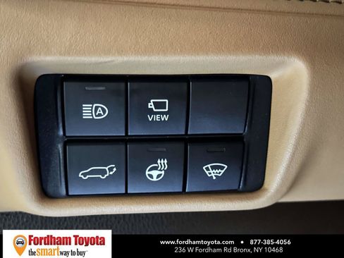 Used 2022 Toyota Highlander Platinum FWD image 24