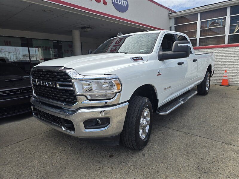 Used 2024 RAM 3500 Big Horn AWD/4WD image 1
