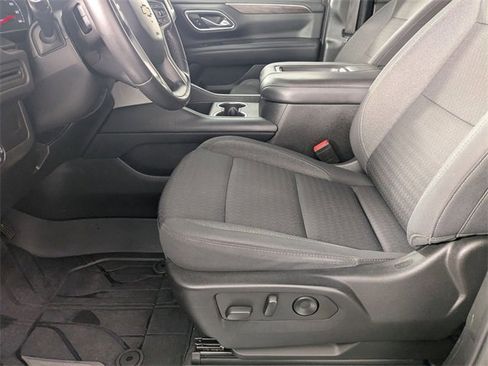 Used 2021 Chevrolet Suburban LS image 13