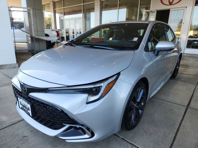 Used 2024 Toyota Corolla XSE FWD image 6