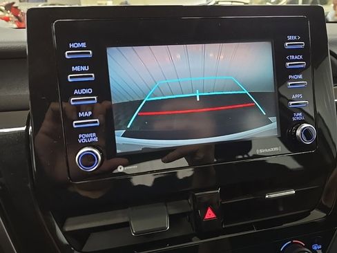 Used 2022 Toyota Camry SE image 18