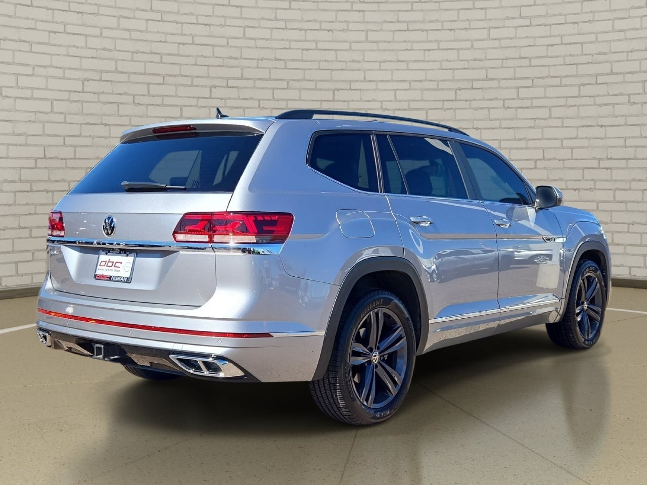Used 2021 Volkswagen Atlas SE w/ Panoramic Sunroof Package FWD image 5