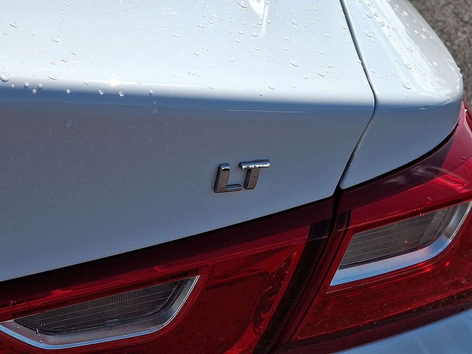 Used 2025 Chevrolet Malibu LT FWD image 30
