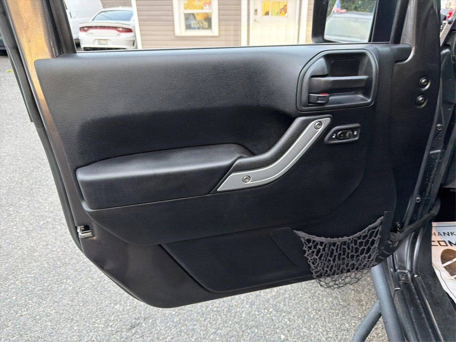 Used 2017 Jeep Wrangler Unlimited Sahara AWD/4WD image 21