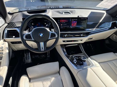 Used 2025 BMW X5 M60i image 7