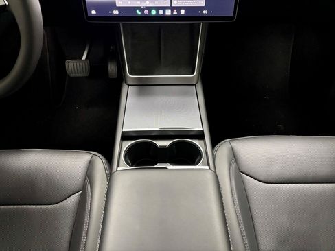 Used 2026 Tesla Model Y AWD image 29