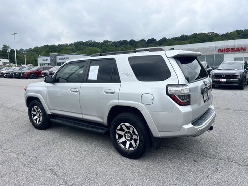 Used 2022 Toyota 4Runner TRD Off-Road Premium AWD/4WD image 5
