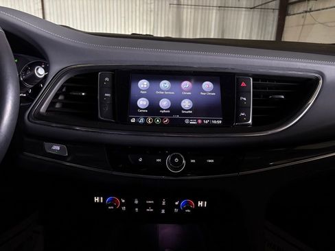 Used 2024 Buick Enclave Premium image 29