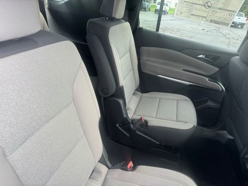 New 2026 Chevrolet Traverse LT image 10