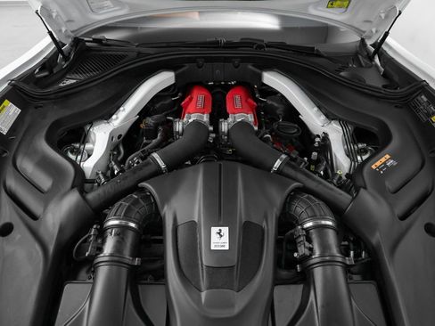 Certified 2024 Ferrari Roma Spider RWD image 14