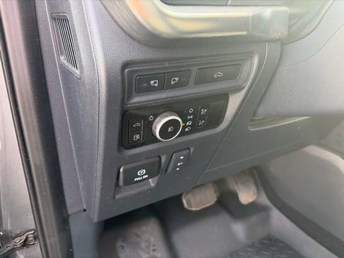 Used 2023 Ford F150 Lariat w/ Equipment Group 502A High AWD/4WD image 14
